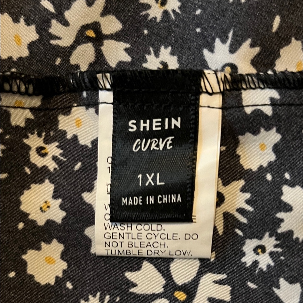 SHEIN Black and White Floral Dress with side split - Picture 7 of 7